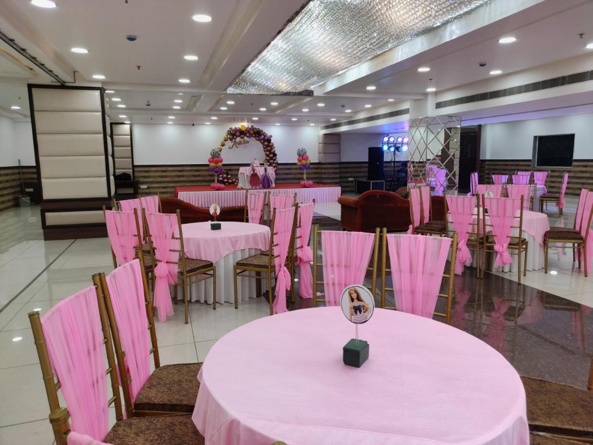 Hotel Nj Portico à Dehradun Extérieur photo